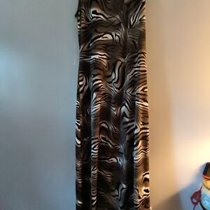 Eva Varro Black and Gray Floral Dress
